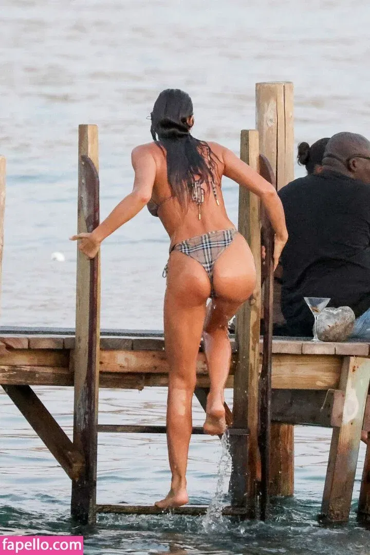 Irina Shayk Onlyfans Photo Gallery 