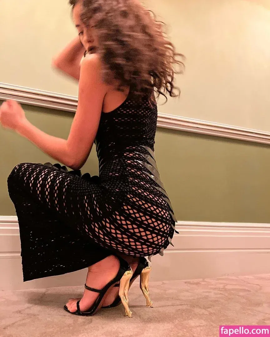 Irina Shayk Onlyfans Photo Gallery 