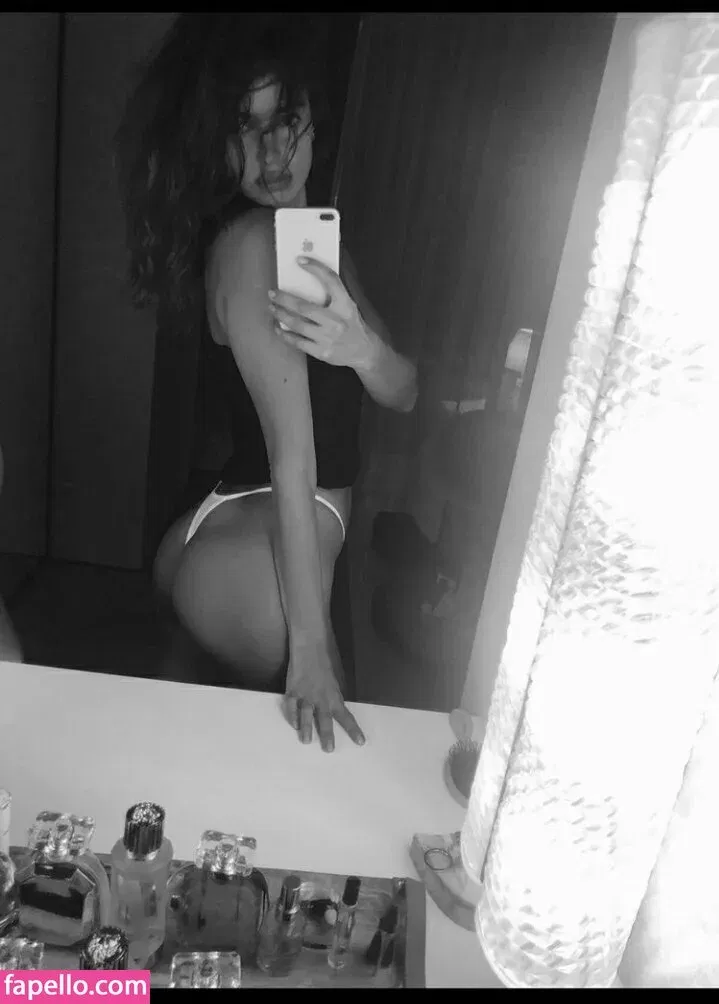 Irina Shayk Onlyfans Photo Gallery 