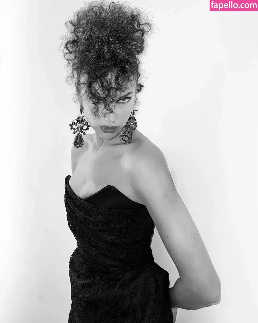 Irina Shayk Onlyfans Photo Gallery 