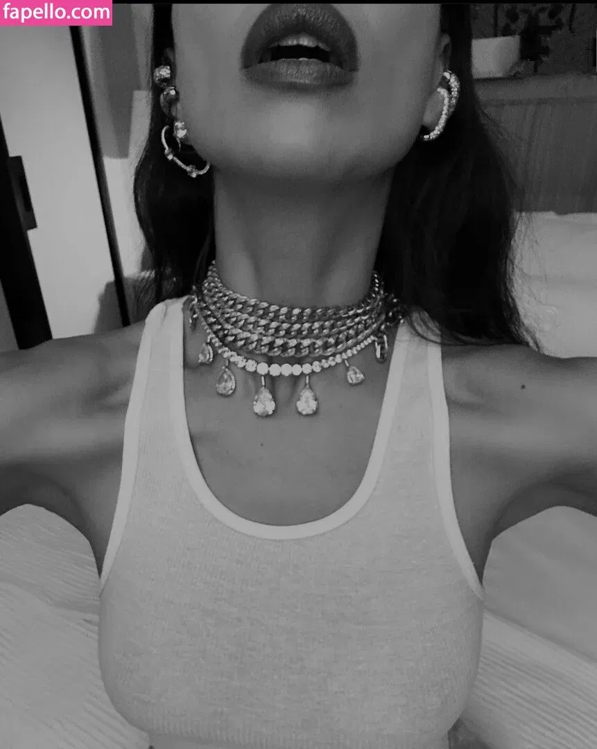 Irina Shayk Onlyfans Photo Gallery 