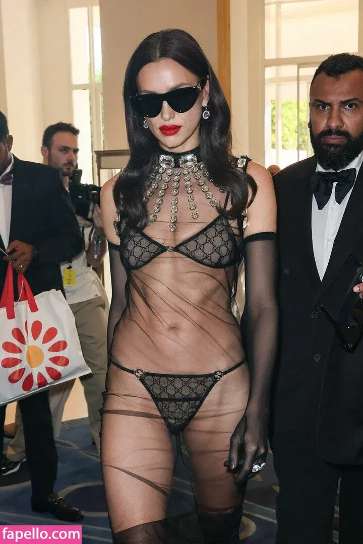 Irina Shayk Onlyfans Photo Gallery 