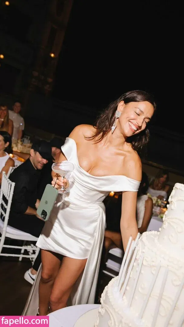 Irina Shayk Onlyfans Photo Gallery 