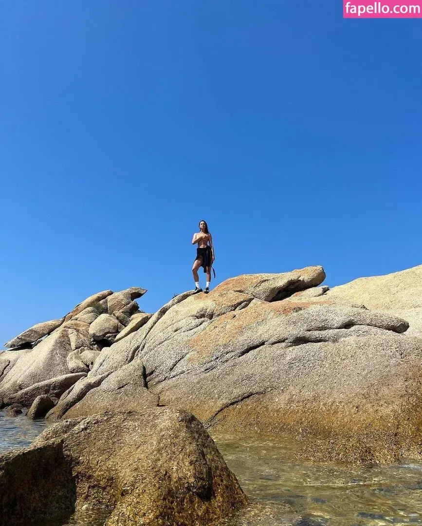 Irina Shayk Onlyfans Photo Gallery 