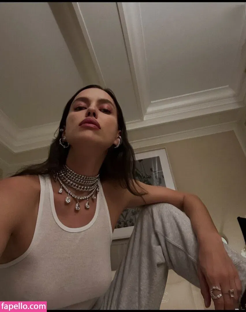 Irina Shayk Onlyfans Photo Gallery 