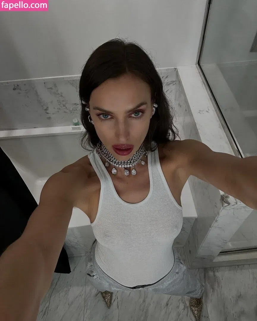 Irina Shayk Onlyfans Photo Gallery 