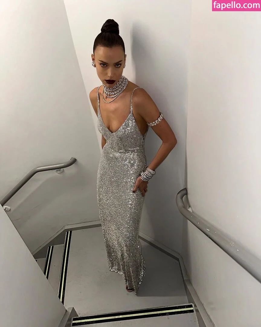 Irina Shayk Onlyfans Photo Gallery 