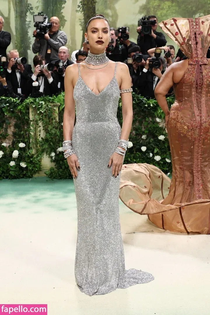 Irina Shayk Onlyfans Photo Gallery 