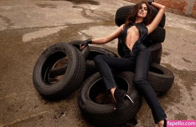 Irina Shayk Onlyfans Photo Gallery 