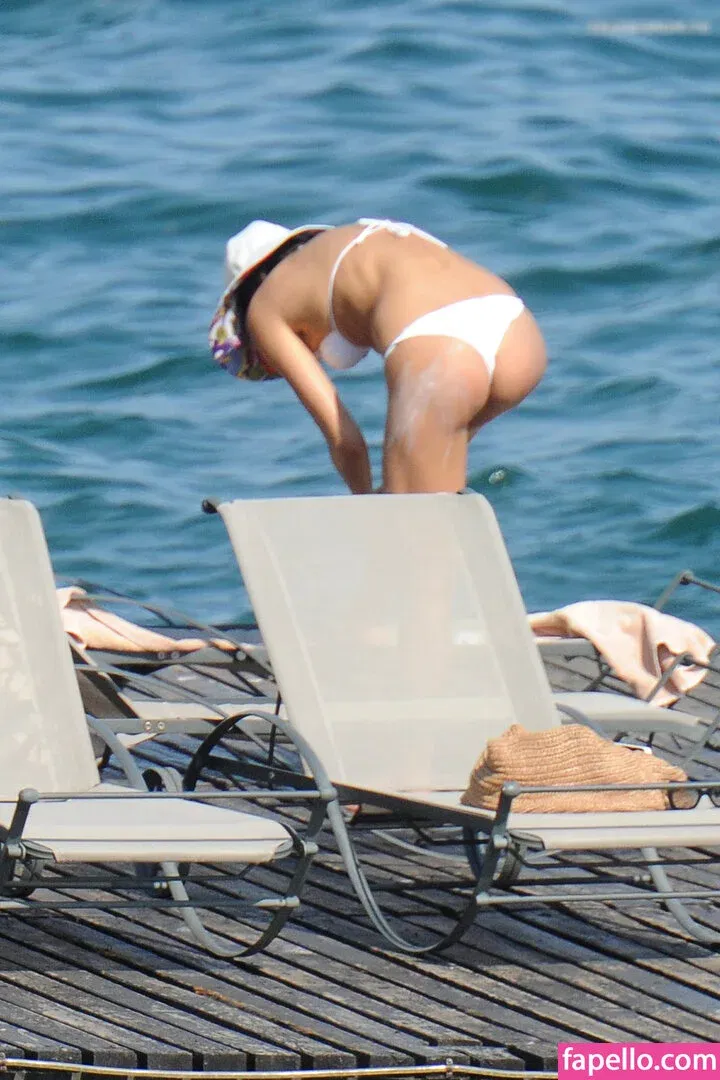 Irina Shayk Onlyfans Photo Gallery 