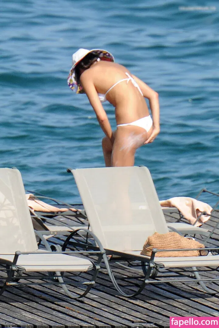 Irina Shayk Onlyfans Photo Gallery 