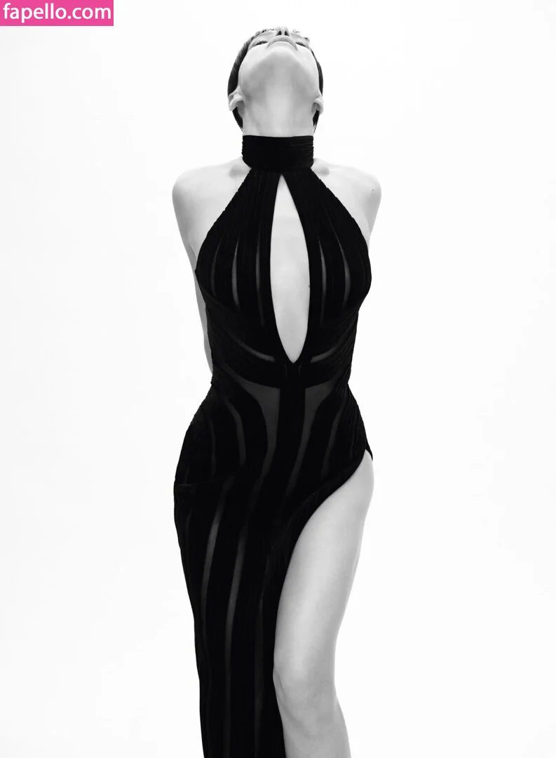 Irina Shayk Onlyfans Photo Gallery 