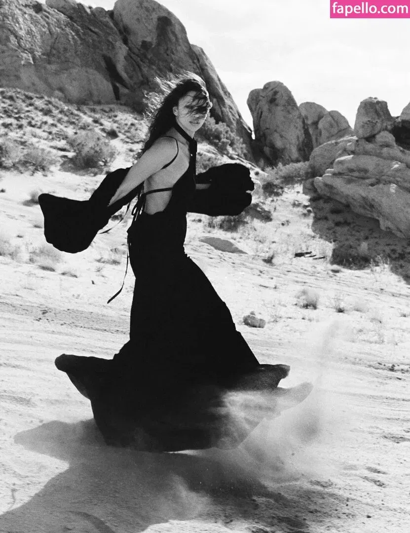 Irina Shayk Onlyfans Photo Gallery 