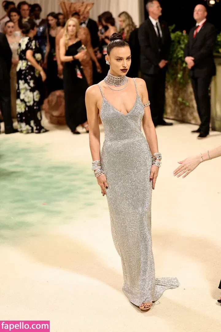 Irina Shayk Onlyfans Photo Gallery 