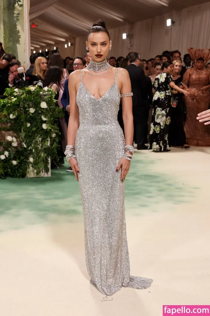 Irina Shayk Onlyfans Photo Gallery 