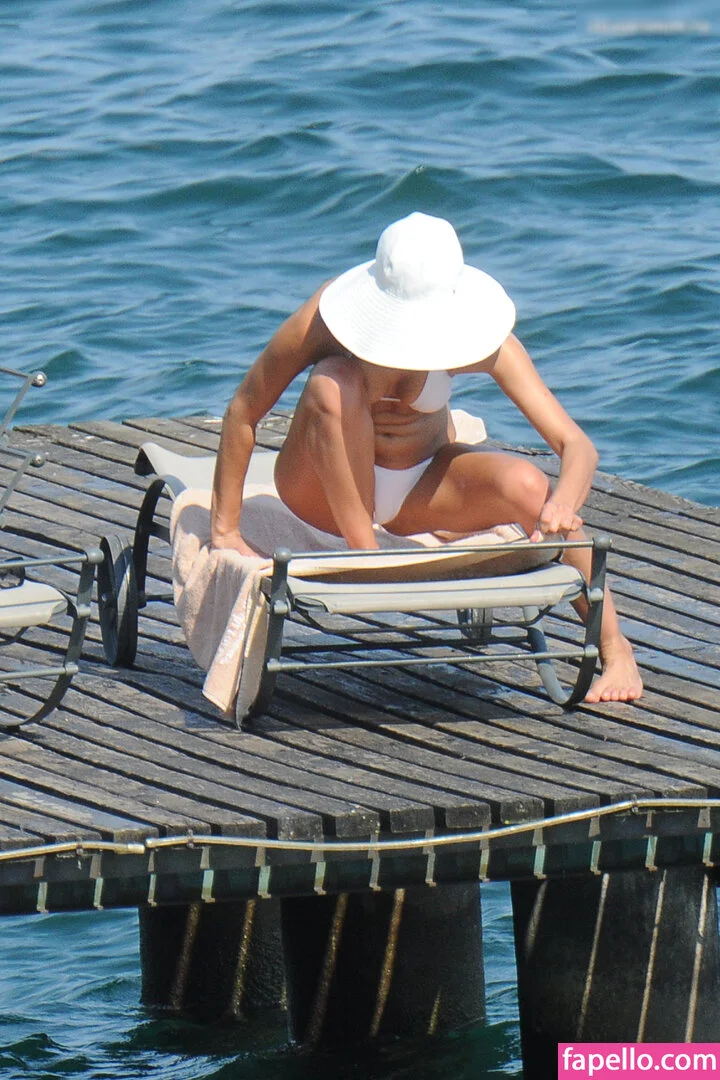 Irina Shayk Onlyfans Photo Gallery 