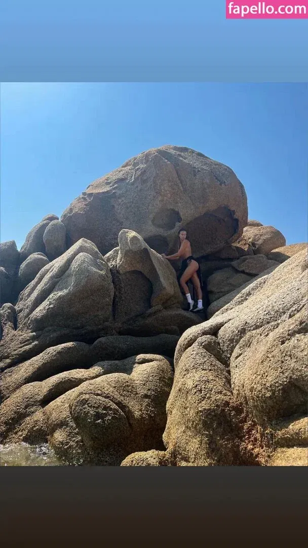 Irina Shayk Onlyfans Photo Gallery 