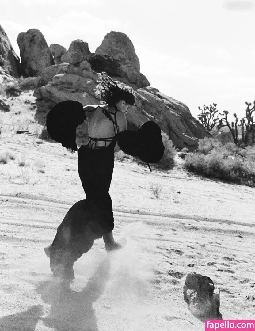 Irina Shayk Onlyfans Photo Gallery 