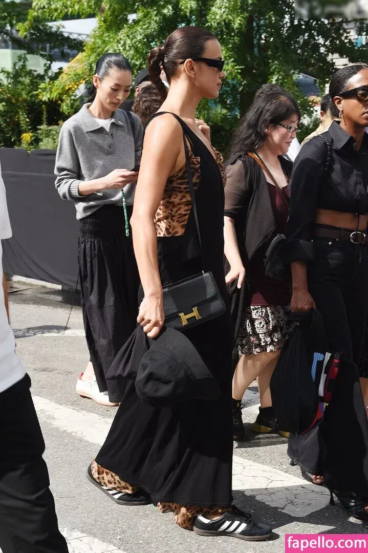 Irina Shayk Onlyfans Photo Gallery 