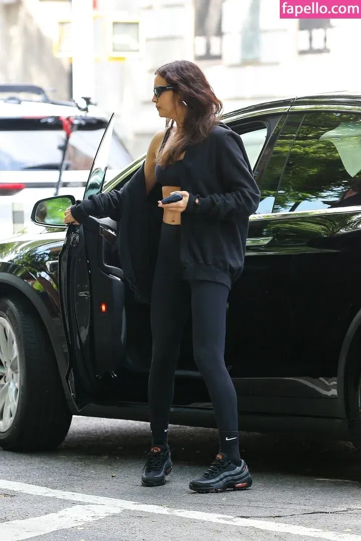 Irina Shayk Onlyfans Photo Gallery 