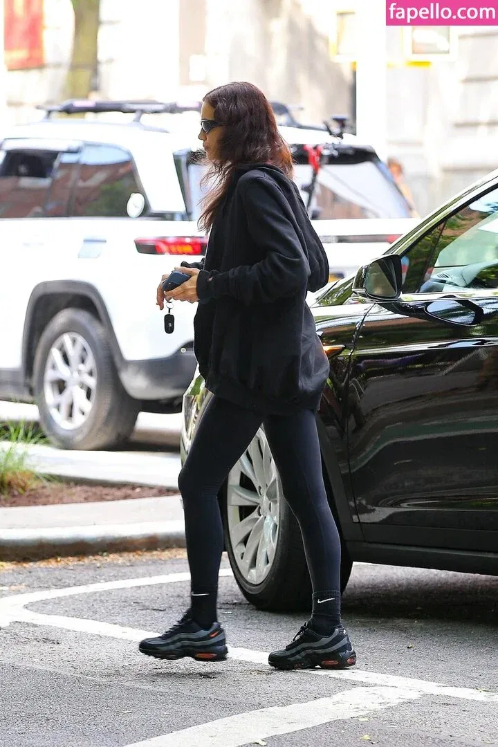 Irina Shayk Onlyfans Photo Gallery 