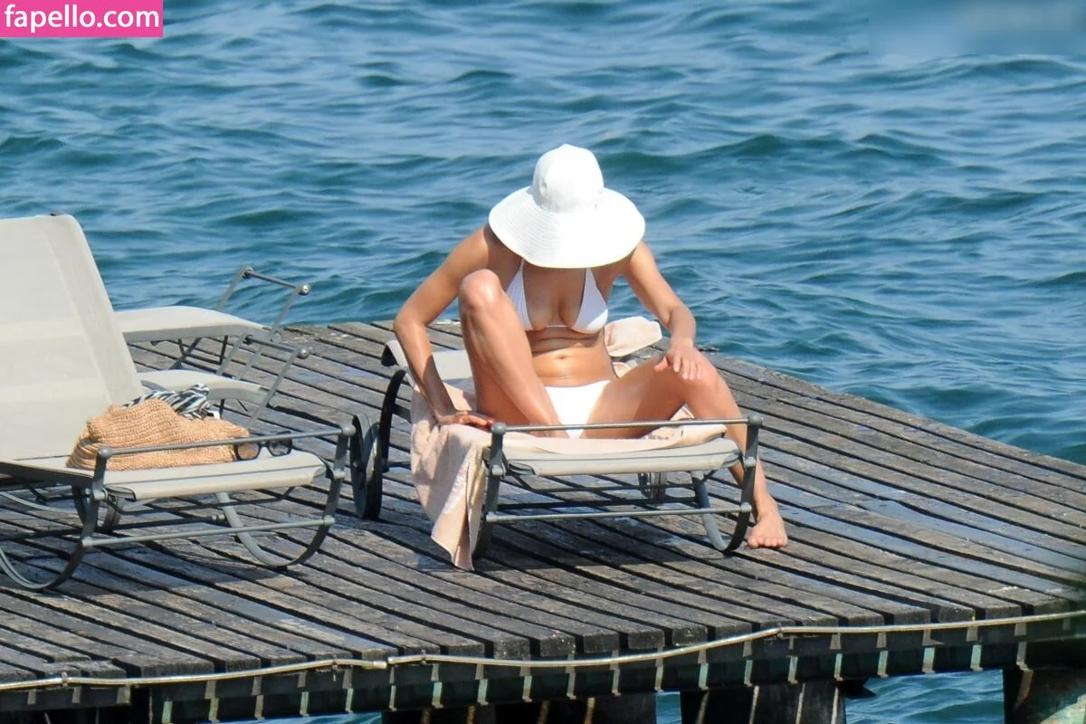 Irina Shayk Onlyfans Photo Gallery 