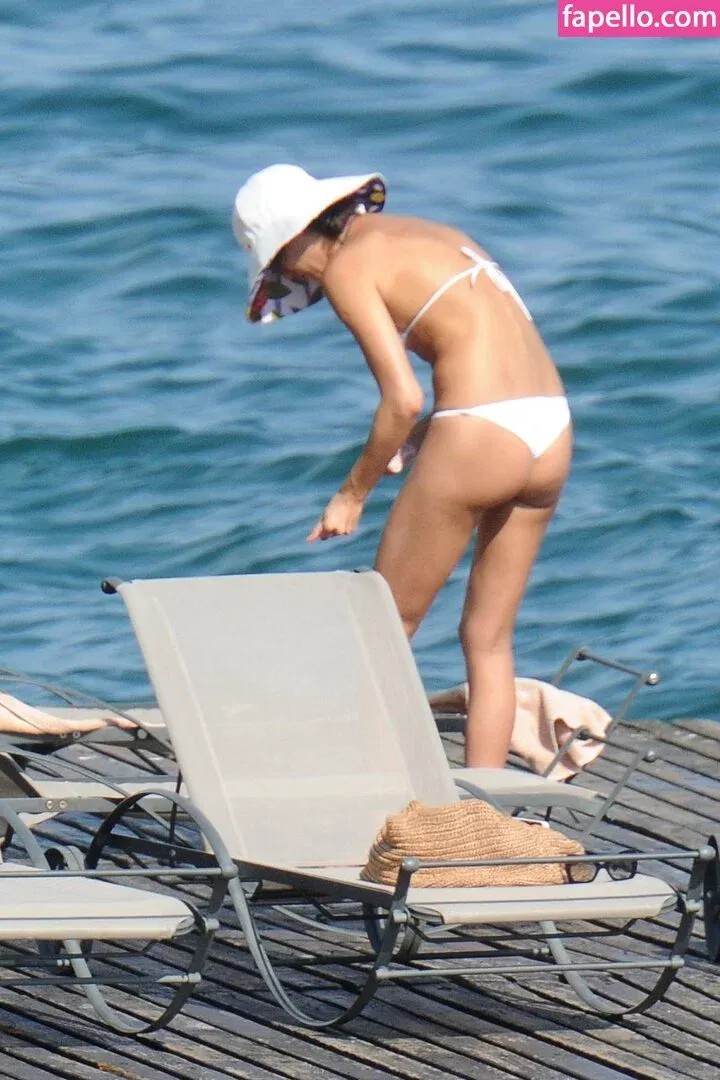 Irina Shayk Onlyfans Photo Gallery 