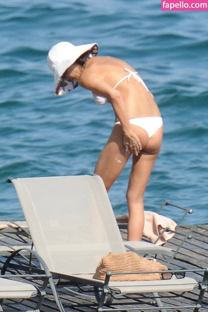 Irina Shayk Onlyfans Photo Gallery 