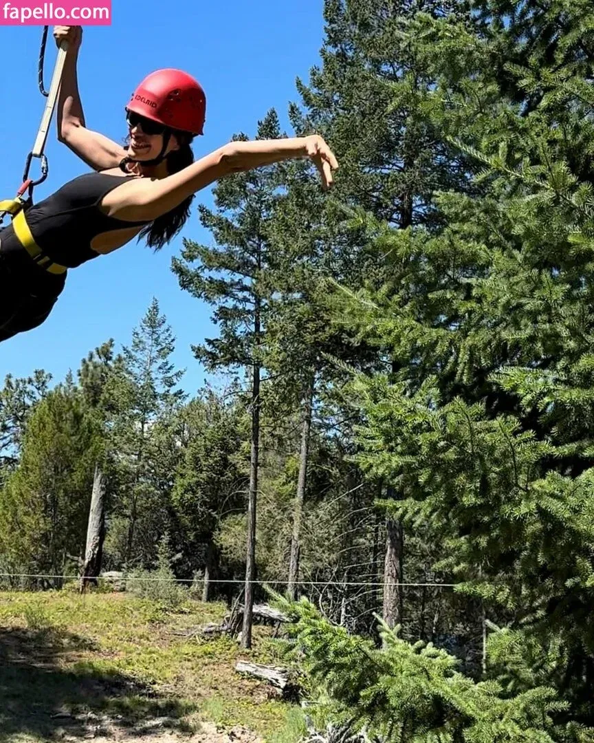 Irina Shayk Onlyfans Photo Gallery 