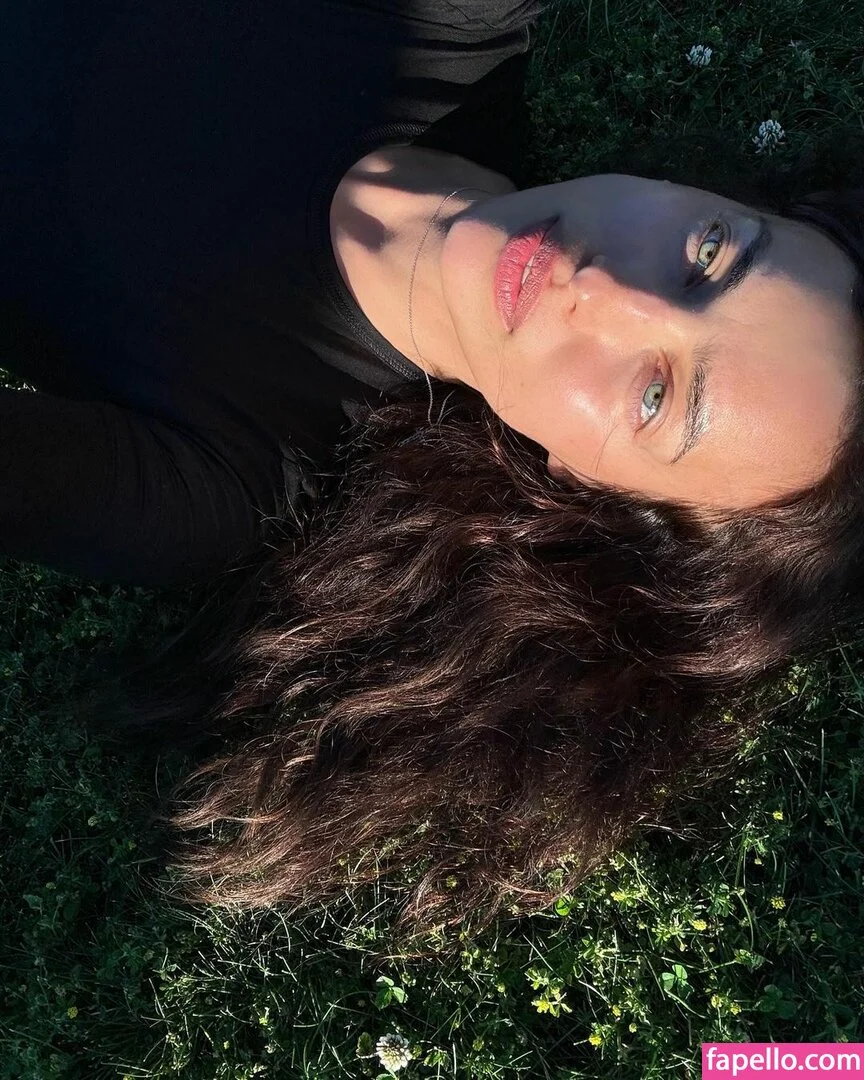 Irina Shayk Onlyfans Photo Gallery 