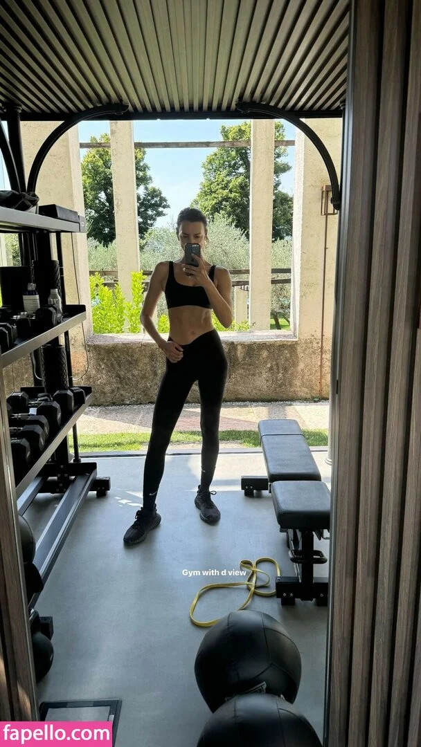 Irina Shayk Onlyfans Photo Gallery 