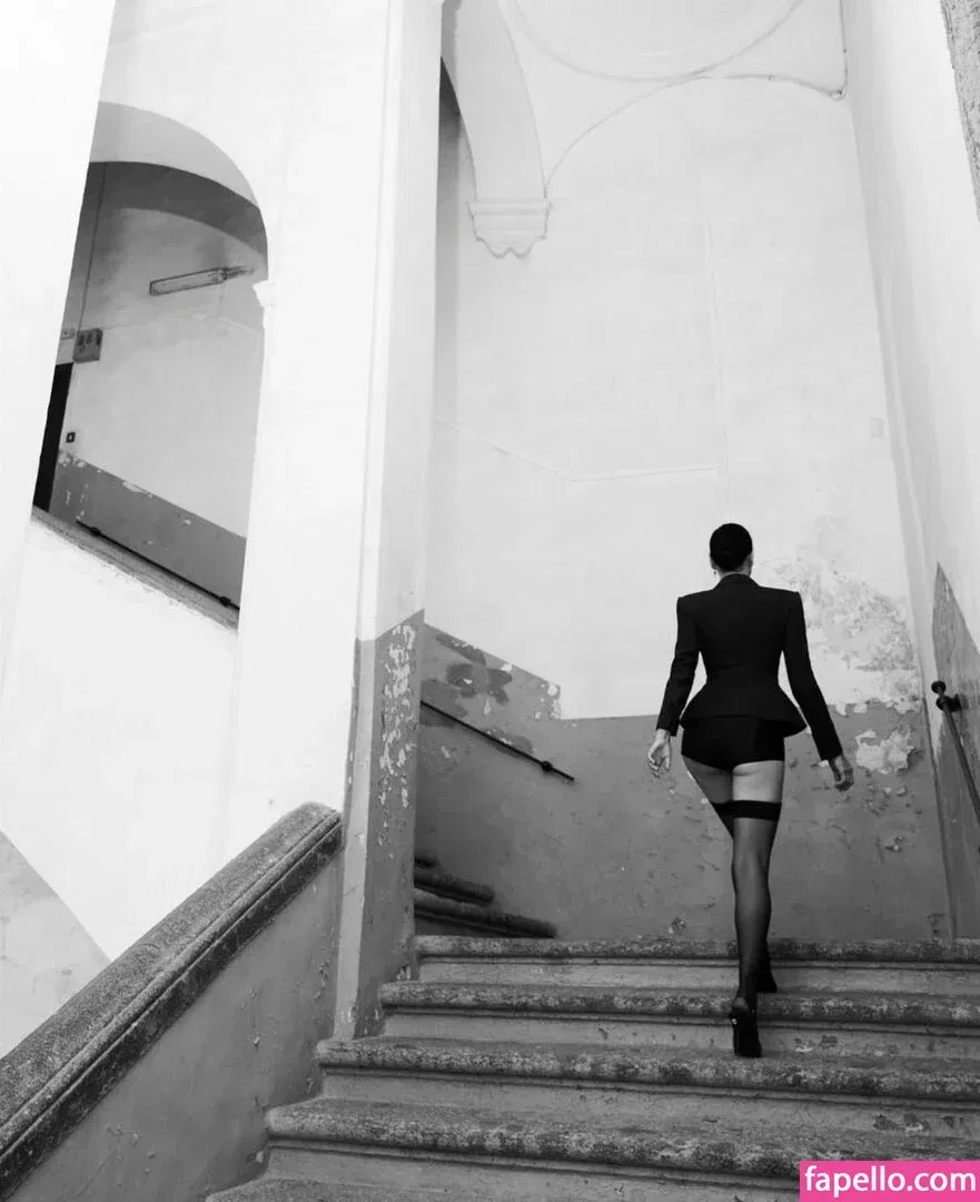 Irina Shayk Onlyfans Photo Gallery 