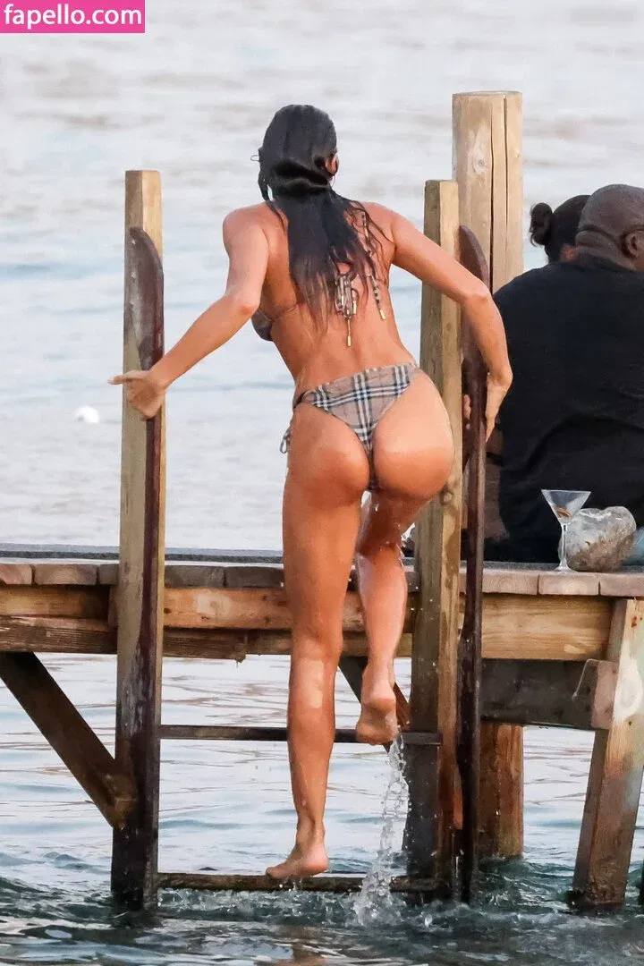 Irina Shayk Onlyfans Photo Gallery 