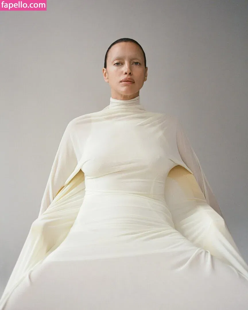 Irina Shayk Onlyfans Photo Gallery 