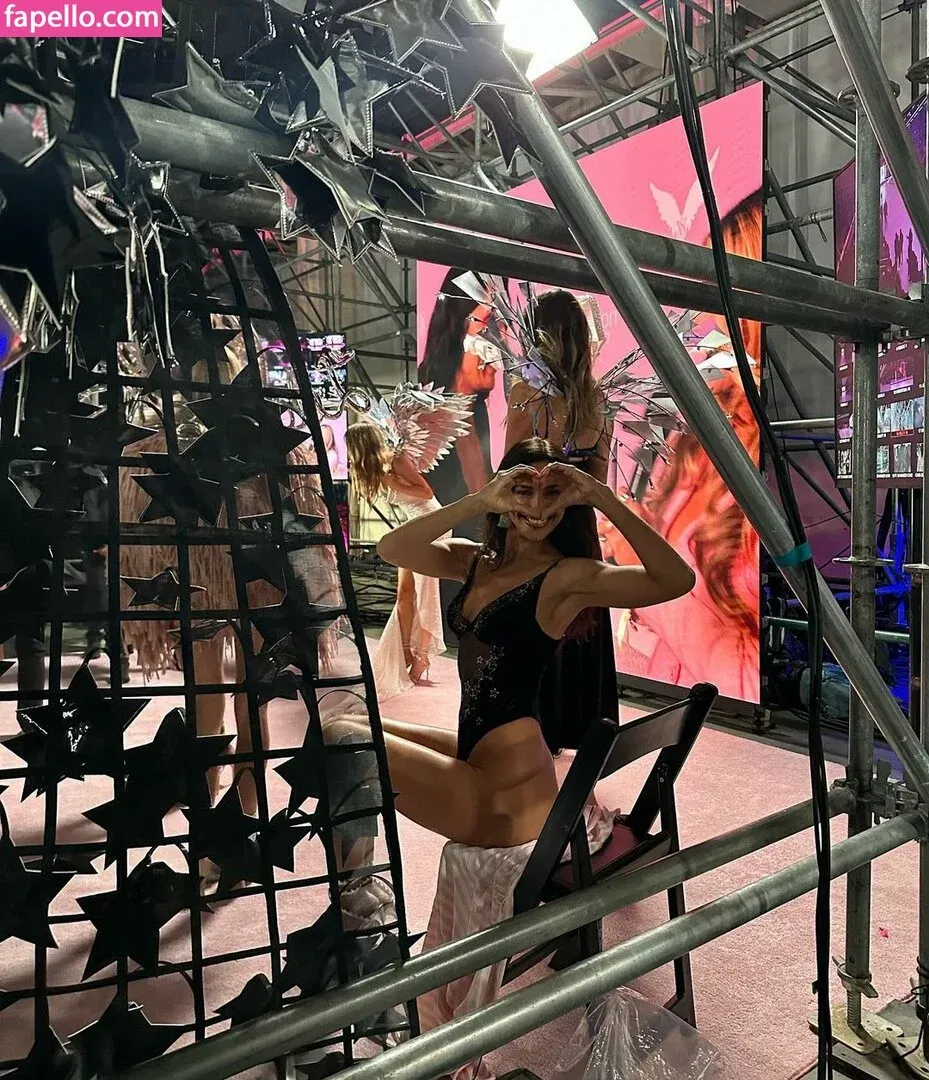 Irina Shayk Onlyfans Photo Gallery 