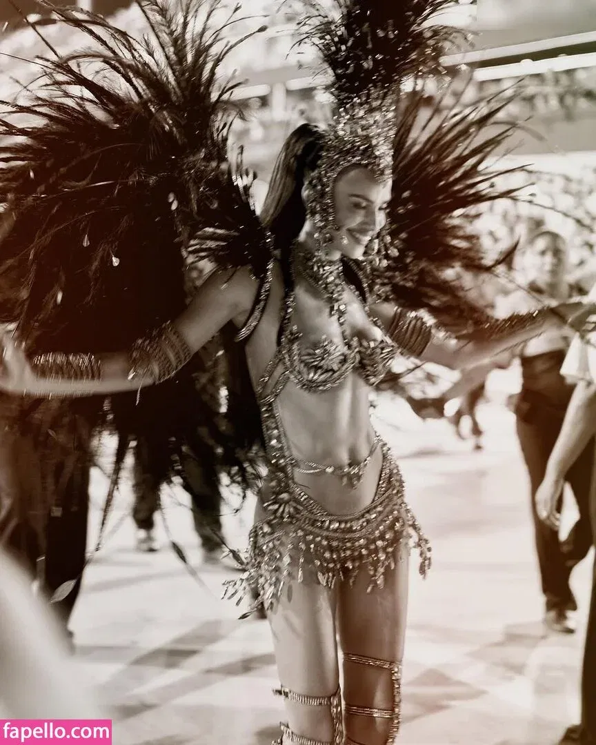 Irina Shayk Onlyfans Photo Gallery 