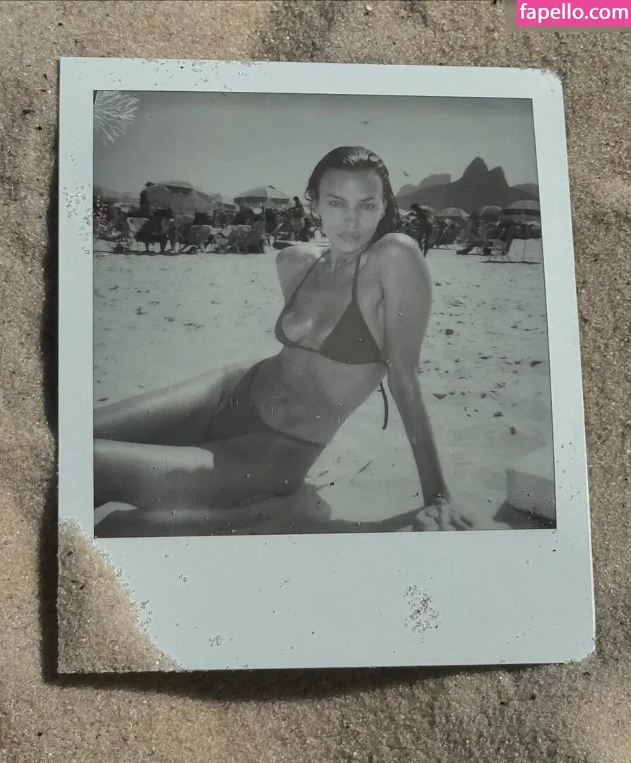 Irina Shayk Onlyfans Photo Gallery 