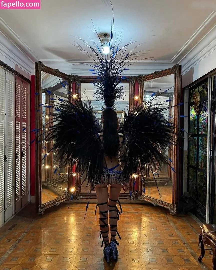 Irina Shayk Onlyfans Photo Gallery 