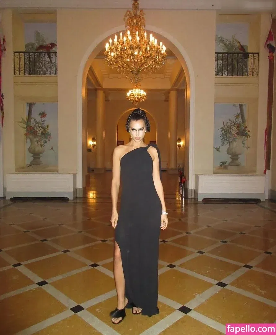 Irina Shayk Onlyfans Photo Gallery 