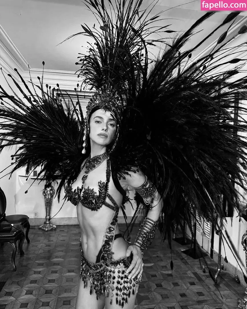 Irina Shayk Onlyfans Photo Gallery 