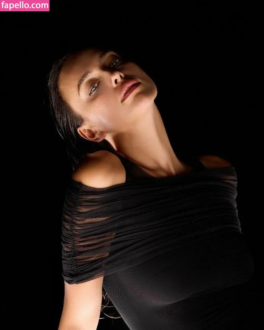 Irina Shayk Onlyfans Photo Gallery 