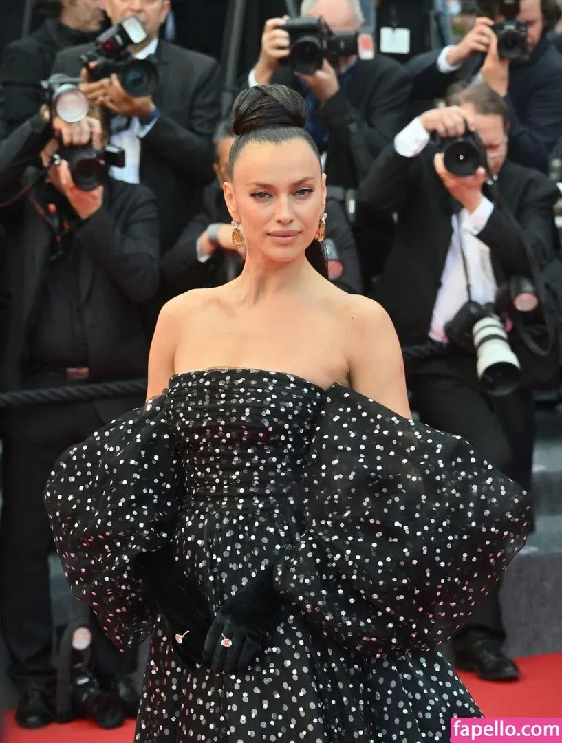 Irina Shayk Onlyfans Photo Gallery 