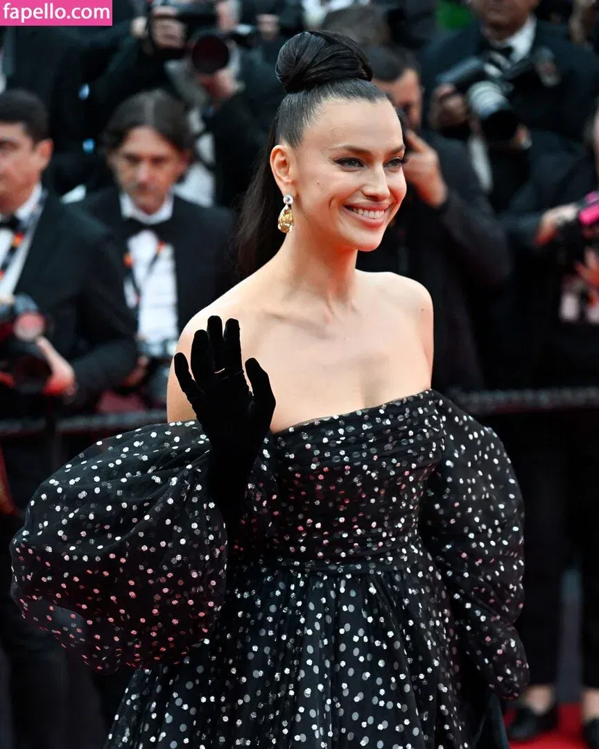 Irina Shayk Onlyfans Photo Gallery 