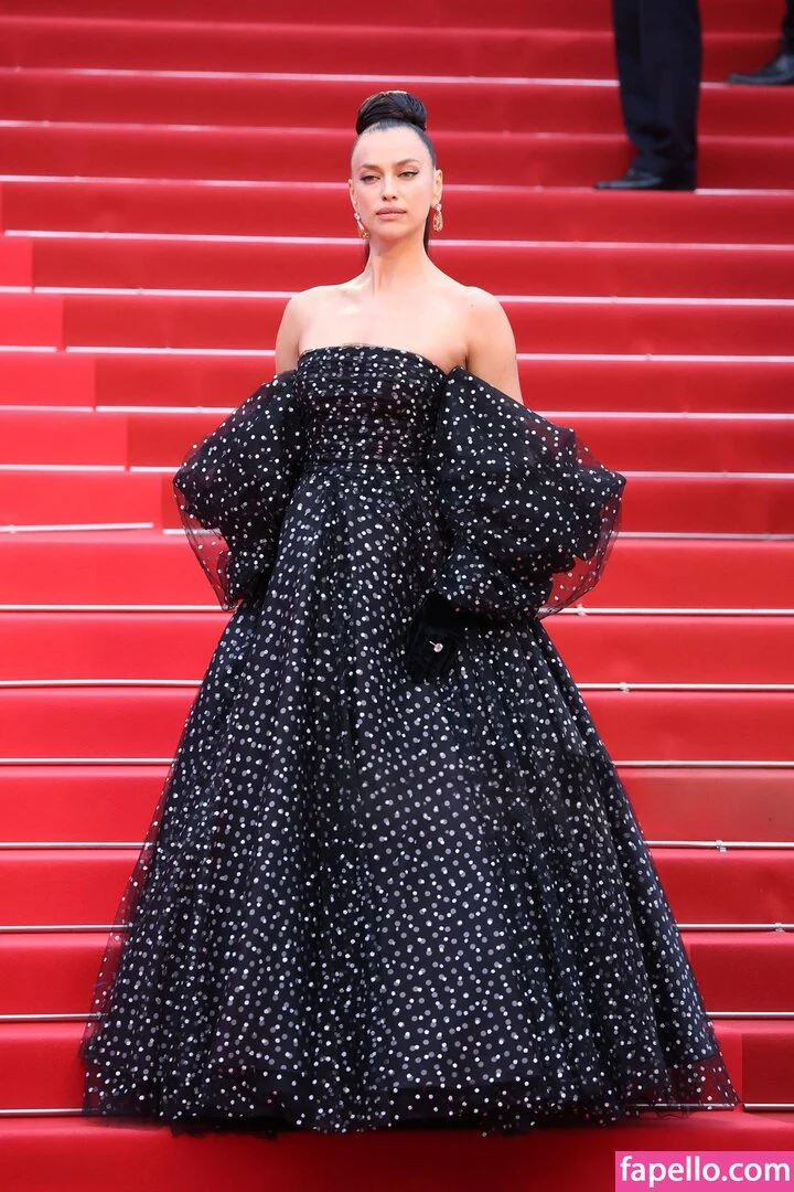 Irina Shayk Onlyfans Photo Gallery 