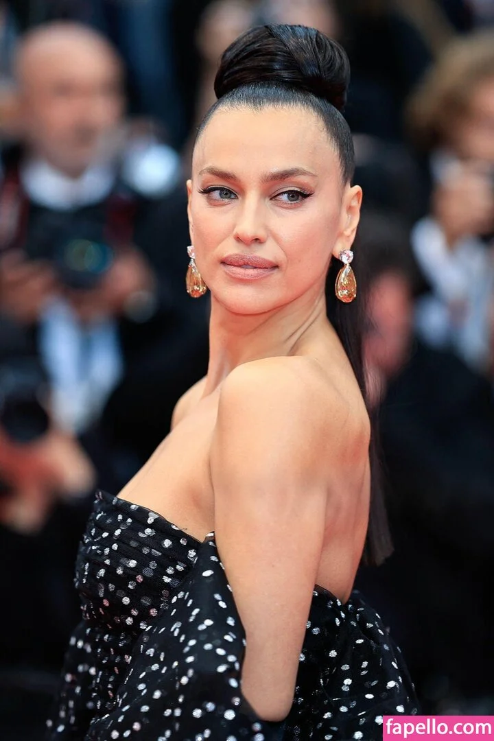 Irina Shayk Onlyfans Photo Gallery 