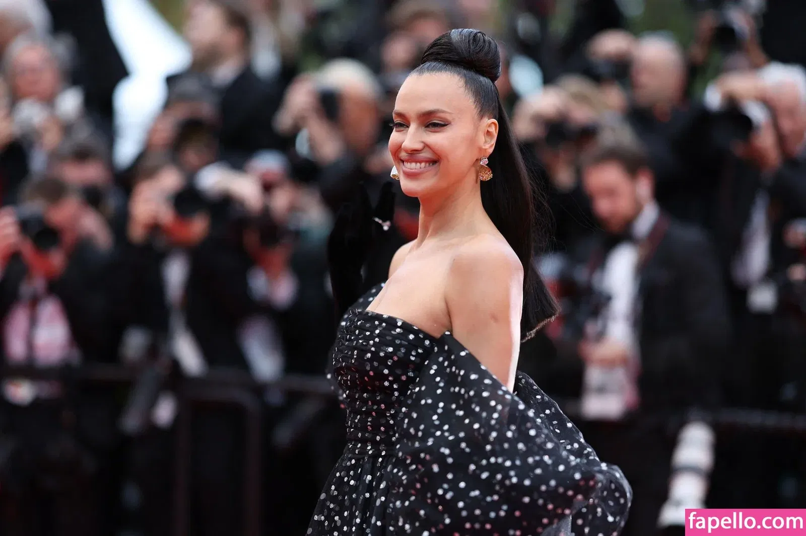 Irina Shayk Onlyfans Photo Gallery 