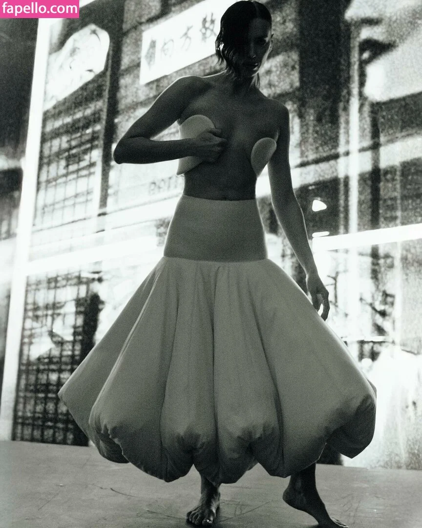 Irina Shayk Onlyfans Photo Gallery 