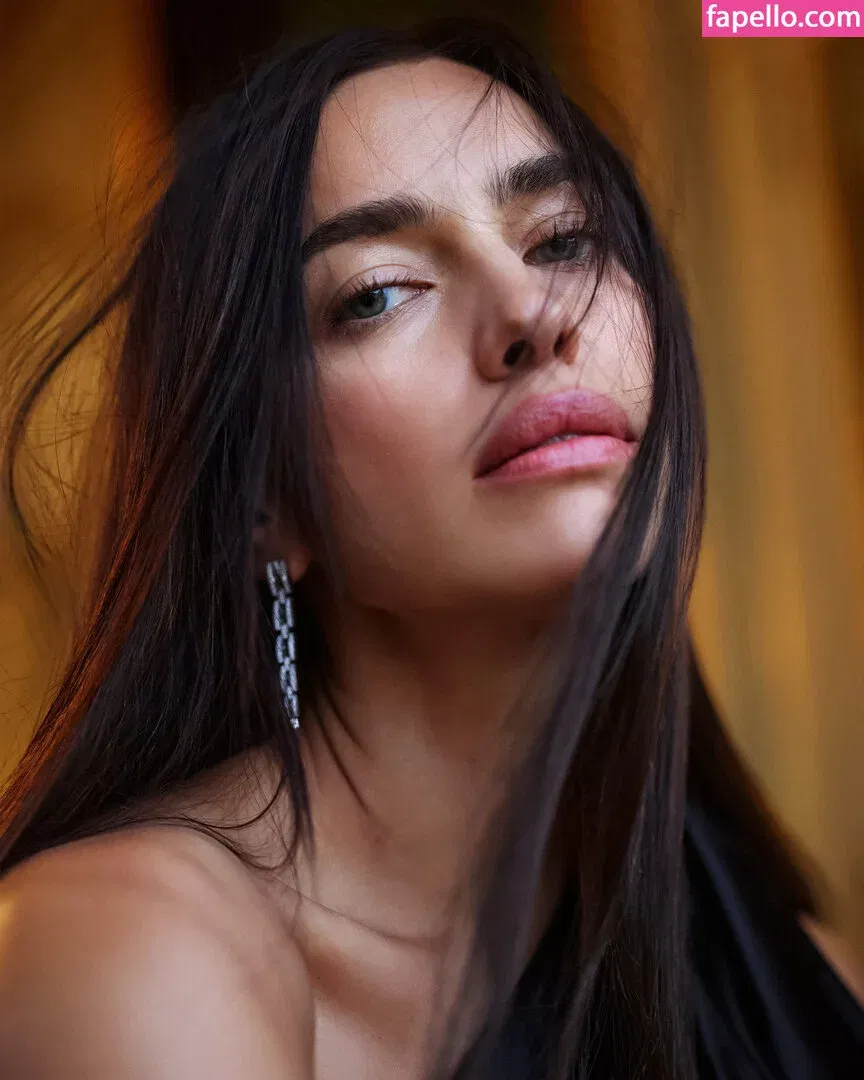 Irina Shayk Onlyfans Photo Gallery 