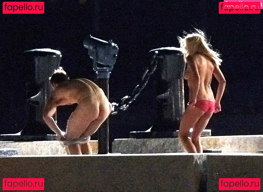 Anna Faris / annafaris Onlyfans Photo Gallery 