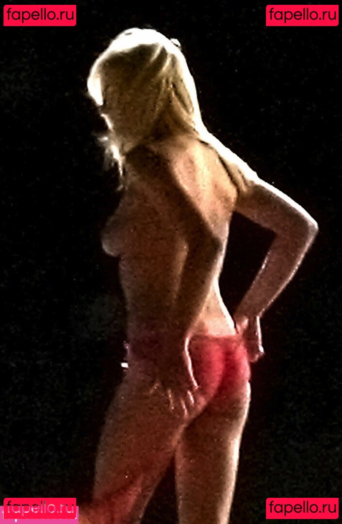 Anna Faris / annafaris Onlyfans Photo Gallery 